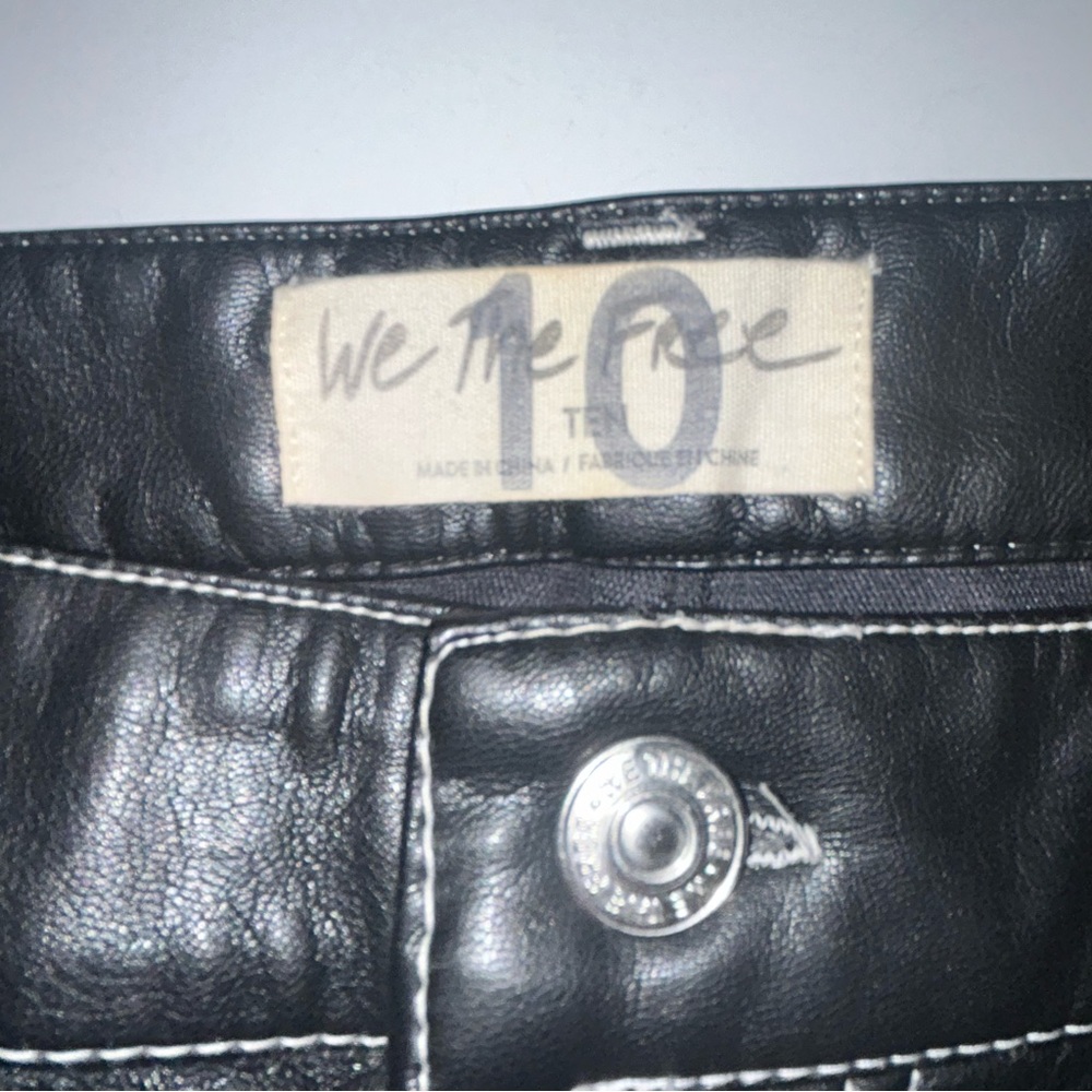 We The Free The It Factor Vegan Leather
Pant size 10 - Picture 8 of 9